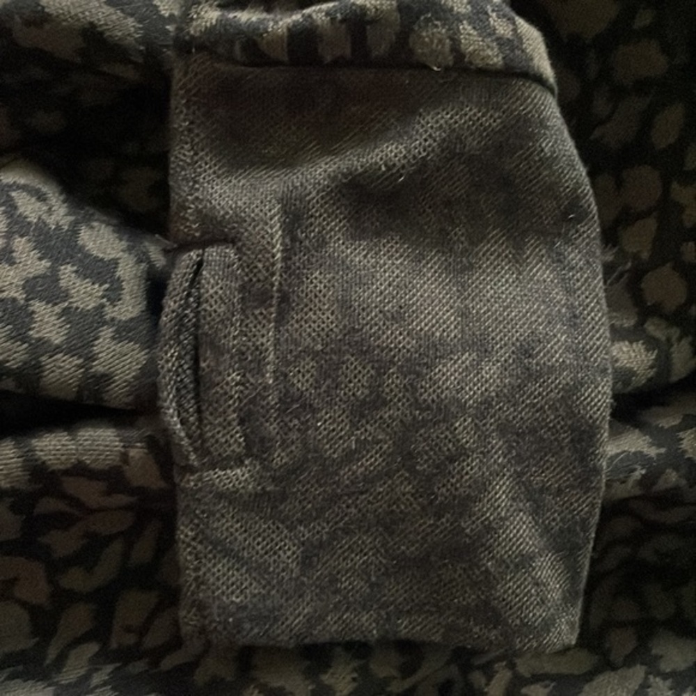 Kavu Deva Military Camo Print Long Sleeve Dress with Lebow Patches & Thumb Holes - Picture 7 of 10